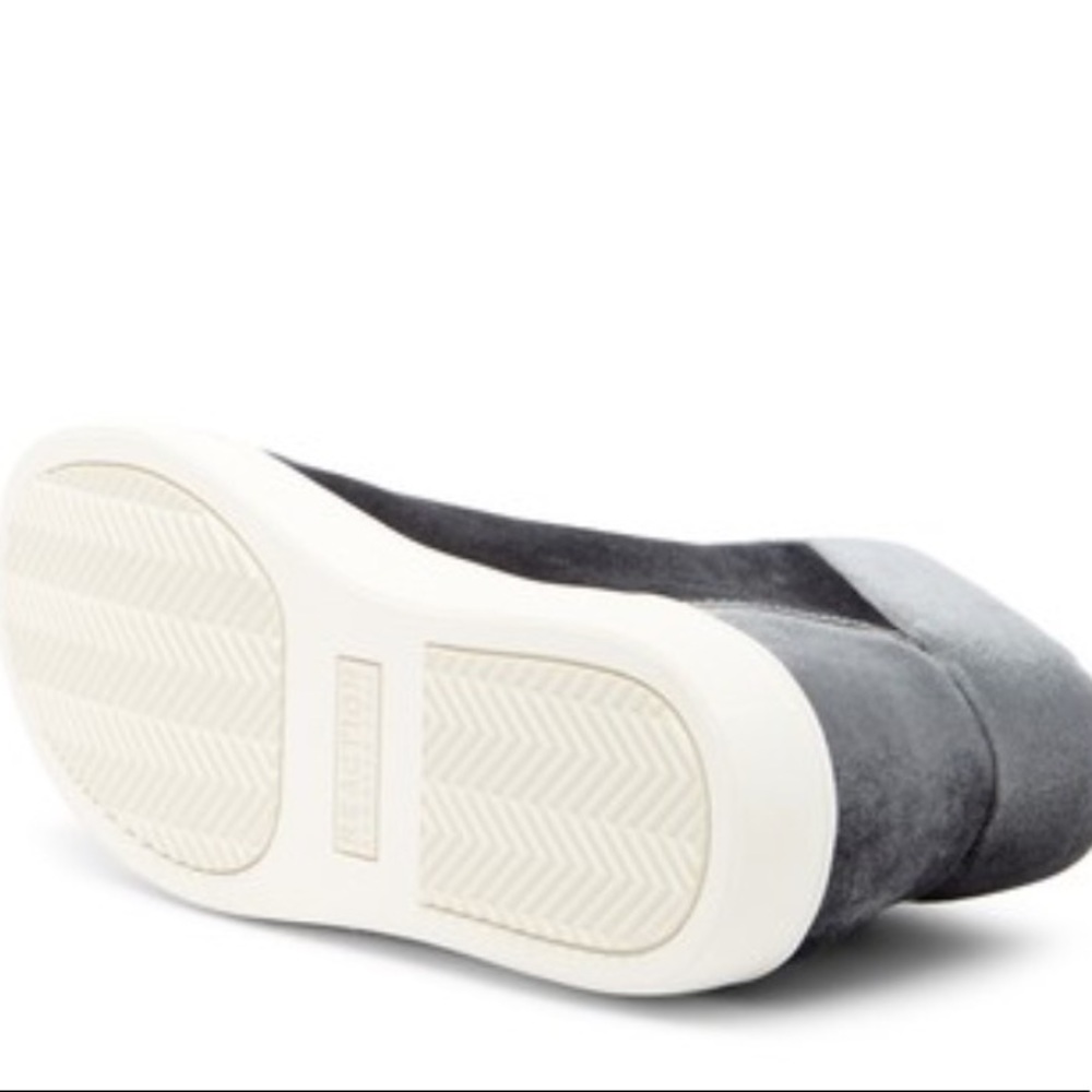 Kenneth Cole Reaction- Men's Road Velvet Sneaker - Picture 5 of 8